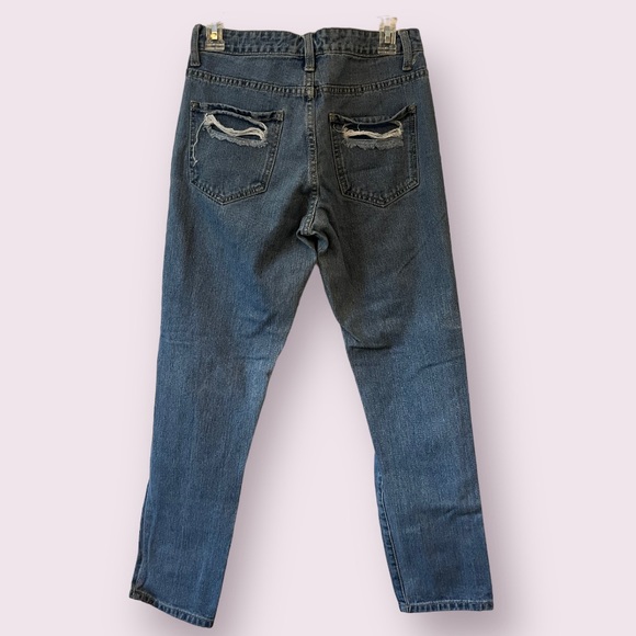Forever 21 Distressing/Frayed Jeans Cut Out Fishnet Patches Straight Leg Size - Picture 2 of 9